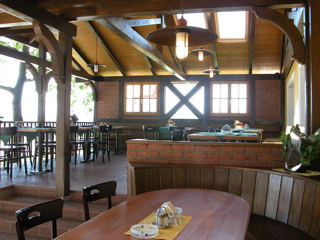Gasthof Muhr Wirt Z'Bierbaum Hotel Gampern Exterior photo